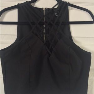Strappy crop top black
